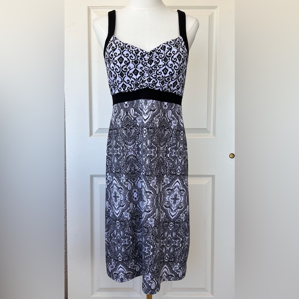 Dakini Brand Women’s Summer Dress Built-In Bra Size Med